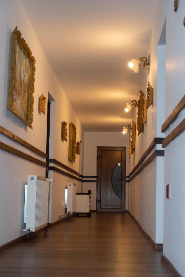 Casa Poenaru Hotel Câmpulung Moldovenesc Buitenkant foto