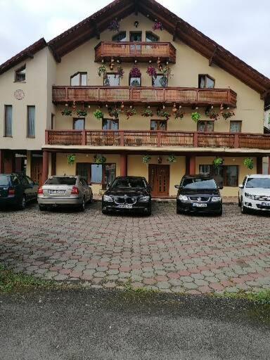 Casa Poenaru Hotel Câmpulung Moldovenesc Buitenkant foto