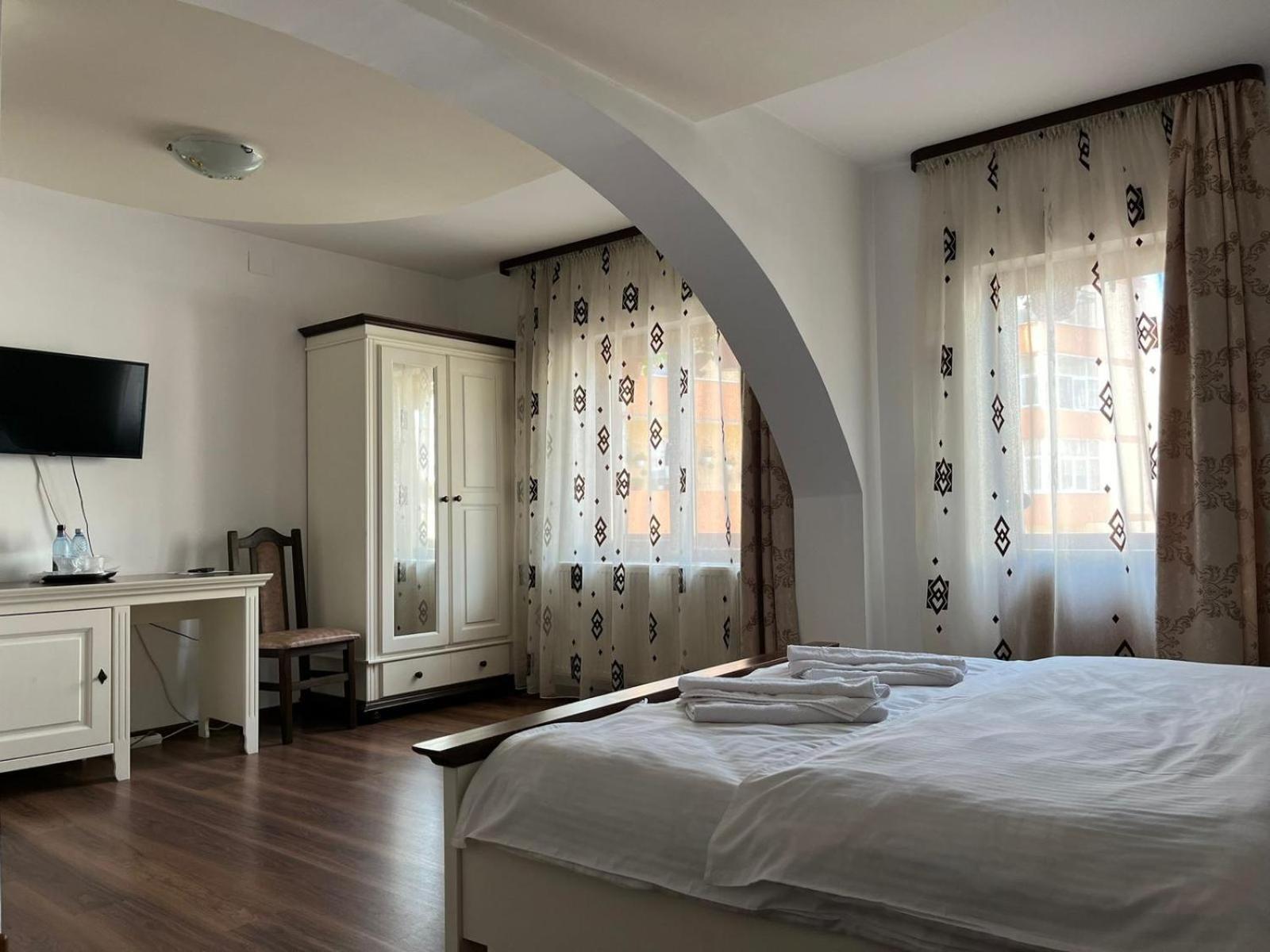 Casa Poenaru Hotel Câmpulung Moldovenesc Buitenkant foto